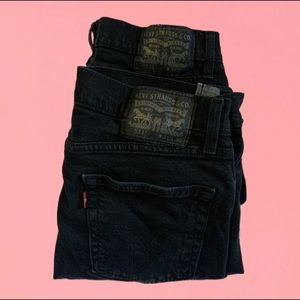 2 pairs of levi’s